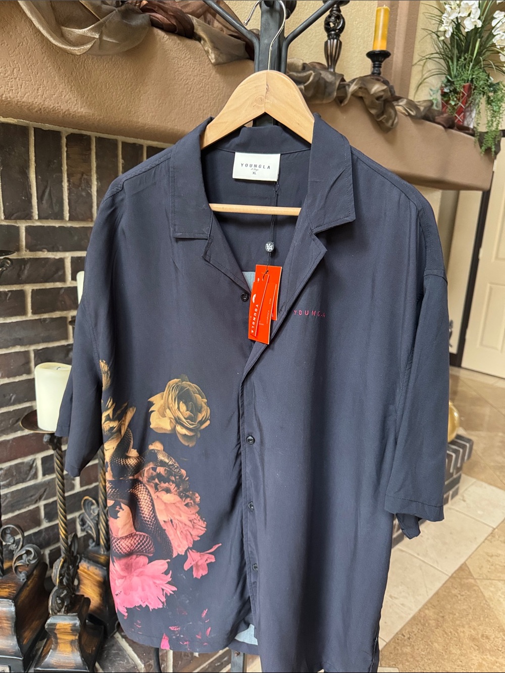 YoungLA Black Short-Sleeve Camp Collar Shirt with Floral Print. Mens XL
